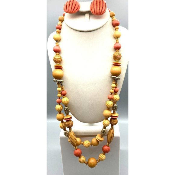 Vintage Beige and Coral Beaded Parure, Resin Necklace and Matching Stud Earrings - Picture 1 of 9